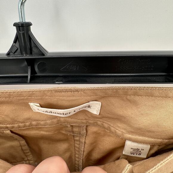 Coldwater Creek NWT Bi Stretch Novelty Twill Cropped Pants Khaki // 18 - Picture 5 of 10